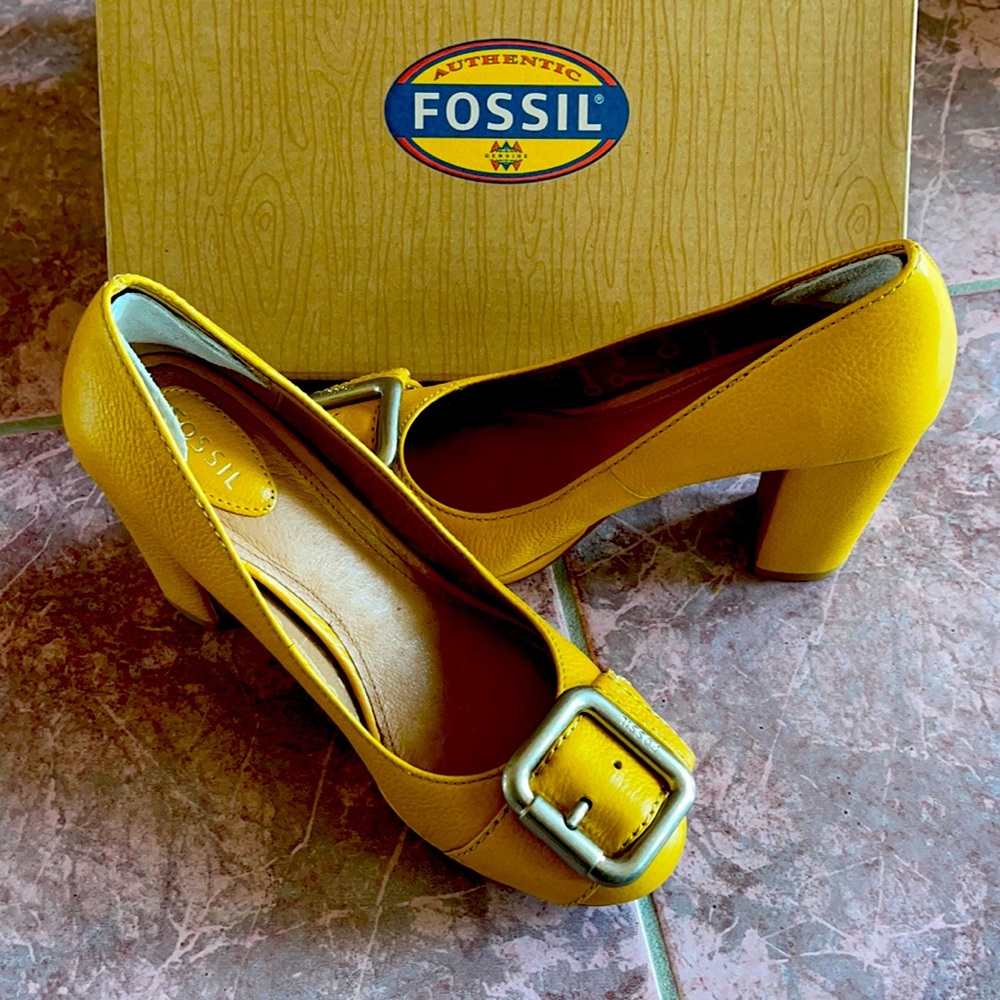 Fossil leather Shoes